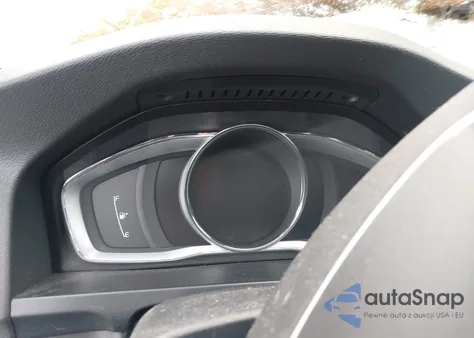 2017 Volvo V60 Cross Country T5 z USA, uszkodzony, nr VIN YV440MWK4H1037458